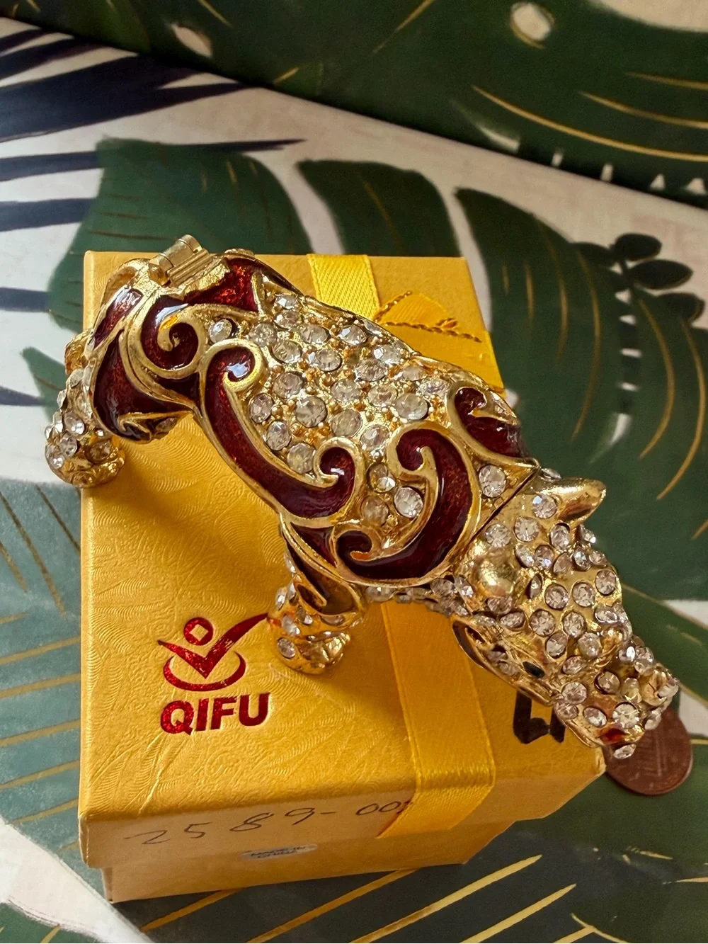 Hand-Painted Enamel Rhinestone Rhino Trinket Box Jewelry Keepsake NIB NWT - Picture 7 of 9